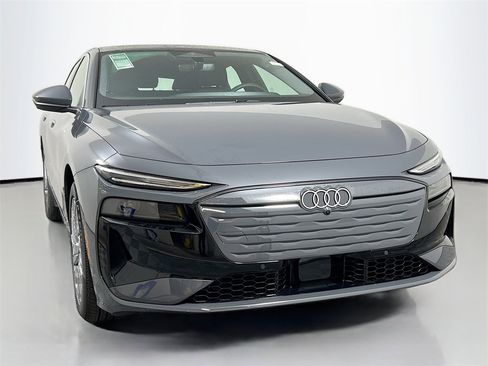 New 2025 Audi A6 e-tron Premium Plus image 2