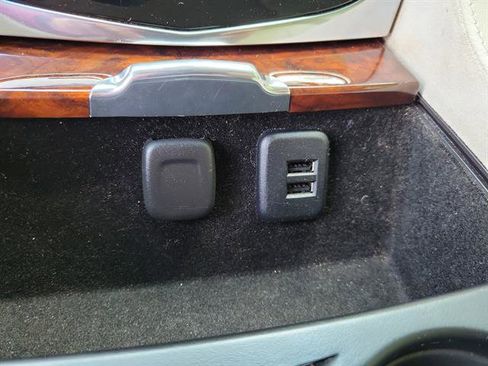 Used 2015 Cadillac Escalade Premium image 21