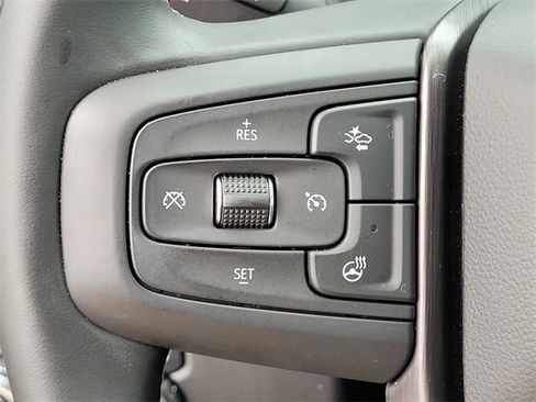 Used 2025 GMC Sierra 2500 AT4 image 29