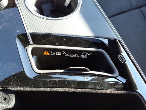 New 2025 Cadillac Lyriq Sport image 28