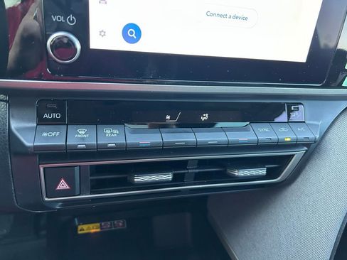 Certified 2025 Toyota Camry LE image 25