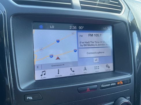 Used 2019 Ford Explorer XLT w/ Equipment Group 202A AWD/4WD image 17