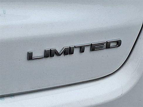 Used 2024 Jeep Compass Limited image 30