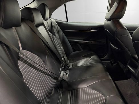 Used 2024 Toyota Camry SE image 16