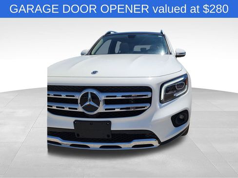 Used 2022 Mercedes-Benz GLB 250 w/ Premium Package Lite image 11