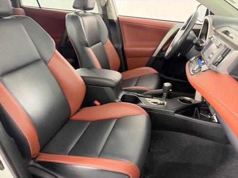 Used 2013 Toyota RAV4 Limited AWD/4WD image 30