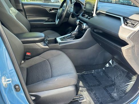 Used 2022 Toyota RAV4 SE w/ Convenience Package AWD/4WD image 12