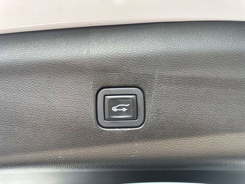 Used 2024 Buick Enclave Premium image 31