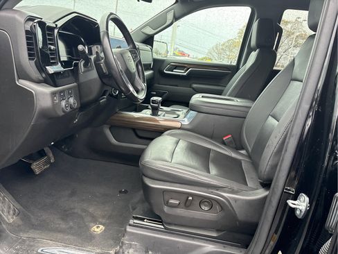 Certified 2022 Chevrolet Silverado 1500 RST w/ Rally Edition AWD/4WD image 9