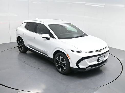 Used 2025 Chevrolet Equinox EV LT w/ Convenience Package image 50