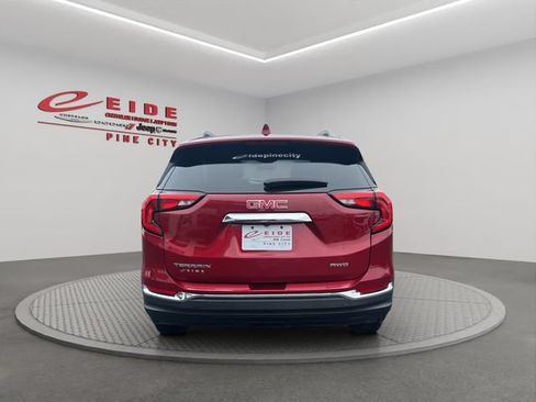 Used 2021 GMC Terrain SLT w/ Infotainment Package II AWD/4WD image 5