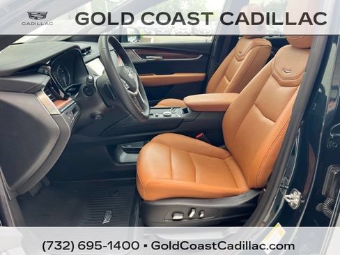Certified 2025 Cadillac XT5 Premium Luxury w/ LPO, Floor Liner Package AWD/4WD image 15