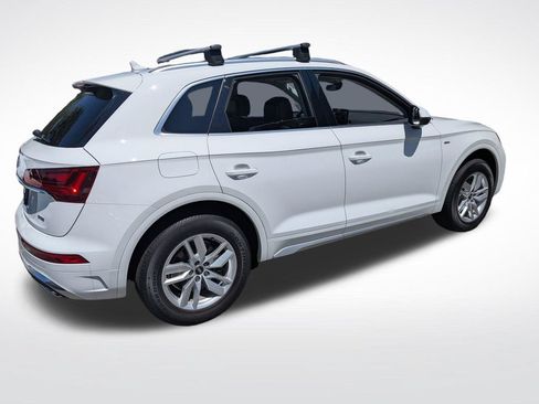 Used 2023 Audi Q5 2.0T Premium w/ Convenience Package AWD/4WD image 3