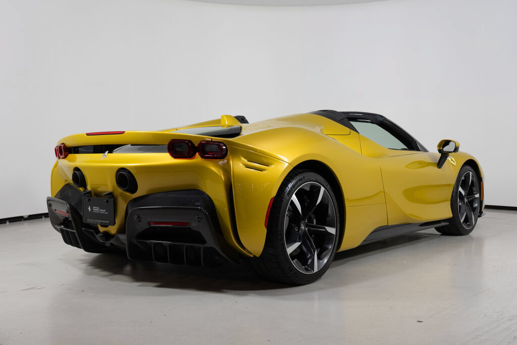 Used 2022 Ferrari SF90 Spider AWD/4WD image 13