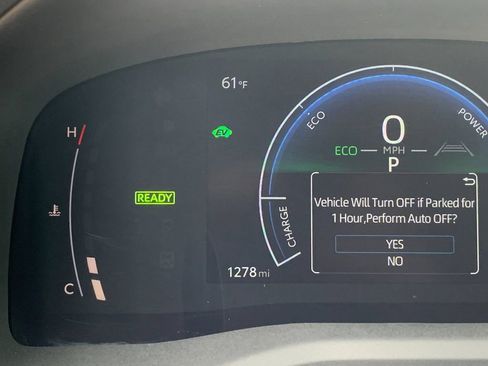 Used 2025 Toyota Camry SE image 31