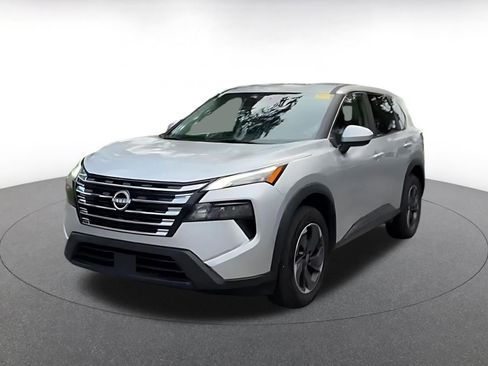 Used 2025 Nissan Rogue SV FWD image 5