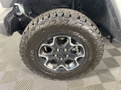 Used 2023 Jeep Wrangler Unlimited Rubicon 4xe w/ Cold Weather Group AWD/4WD image 11