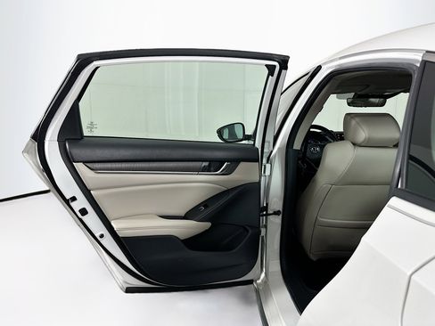 Used 2019 Honda Accord EX-L image 27