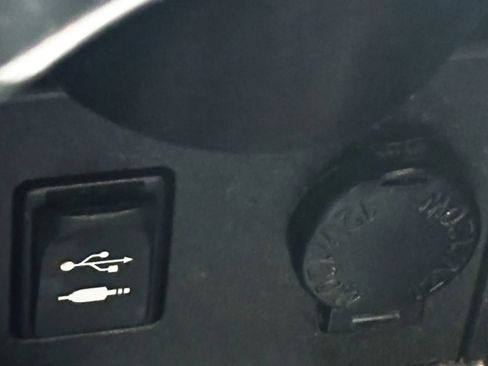 Used 2013 Toyota Prius Three image 22