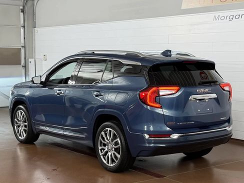 Used 2024 GMC Terrain Denali w/ Denali Premium Package AWD/4WD image 5