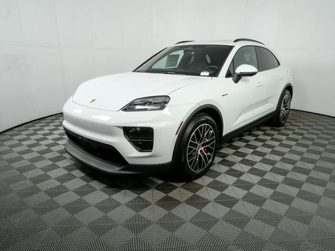 New 2025 Porsche Macan 4S Electric image 1