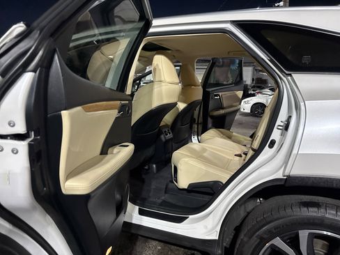 Used 2022 Lexus RX 350L Premium image 19