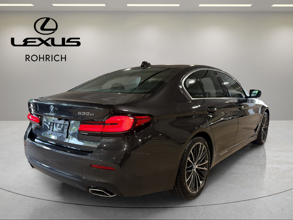 Used 2023 BMW 530e xDrive w/ Premium Package AWD/4WD image 6