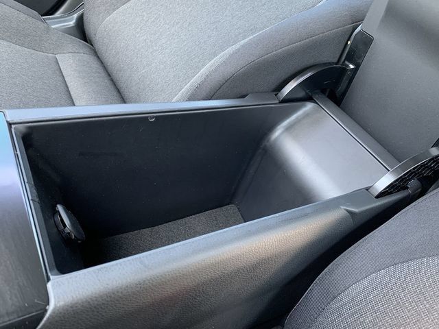 Used 2025 Toyota Camry LE FWD image 10