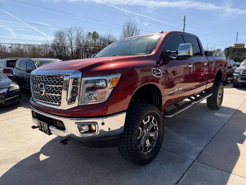 Used 2017 Nissan Titan SL w/ Chrome Package image 19