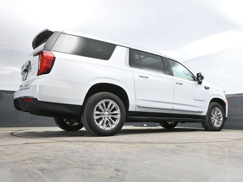 Used 2023 GMC Yukon XL SLT w/ SLT Luxury Package AWD/4WD image 37
