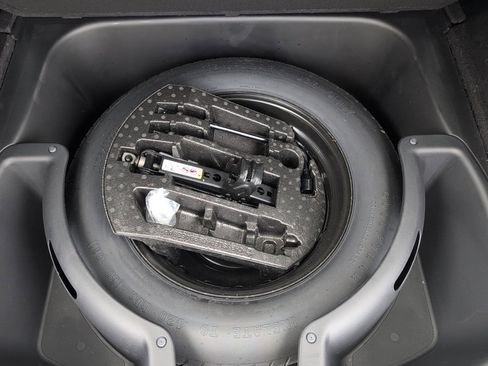 Used 2020 Jeep Grand Cherokee Laredo w/ 18" Wheel & 8.4" Radio Group image 19