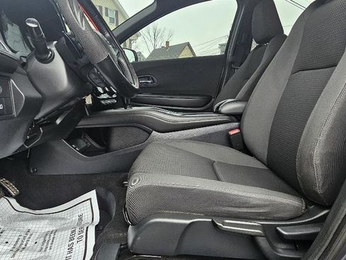 Used 2019 Honda HR-V Sport image 10
