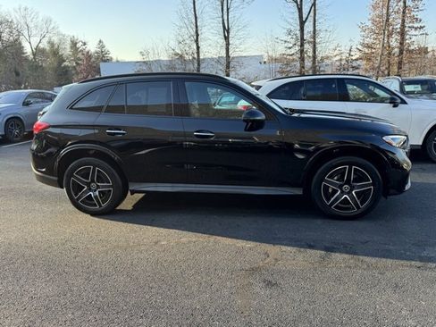 Used 2025 Mercedes-Benz GLC 300 4MATIC image 2