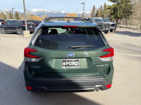 Used 2022 Subaru Forester Limited image 6