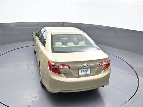 Used 2012 Toyota Camry LE FWD image 37