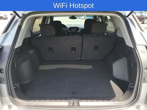 Used 2024 GMC Terrain SLE w/ Driver Convenience Package image 11