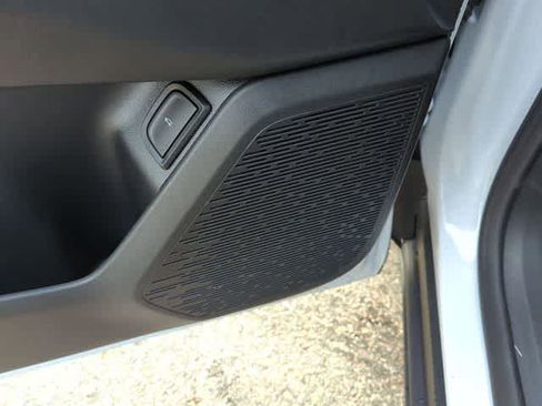 New 2026 Chevrolet Equinox ACTIV w/ Convenience Package III image 24