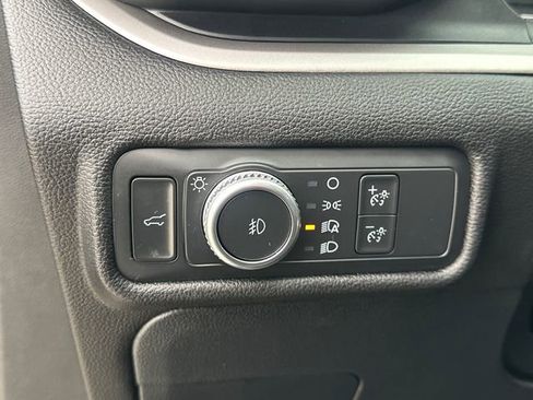 Certified 2022 Ford Explorer XLT w/ Equipment Group 202A image 31