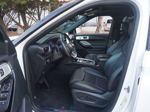 Used 2023 Ford Explorer ST w/ Equipment Group 401A AWD/4WD image 2