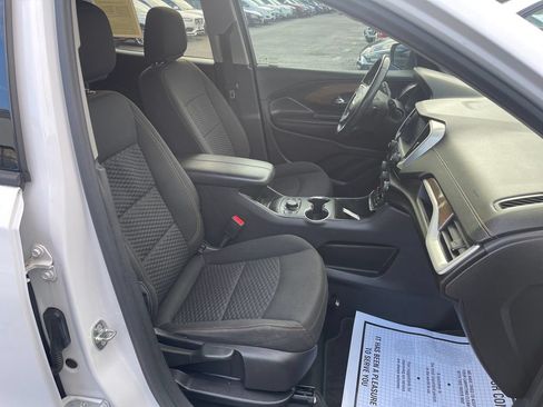 Used 2018 GMC Terrain SLE w/ Driver Convenience Package AWD/4WD image 19