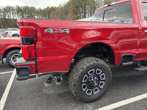 Used 2024 Ford F250 Platinum image 20