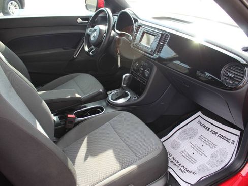 Used 2019 Volkswagen Beetle 2.0T S FWD image 9