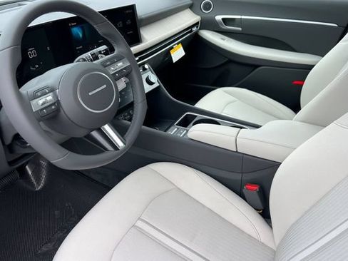 New 2026 Hyundai Sonata SEL FWD image 9