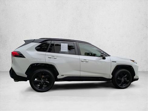 Used 2019 Toyota RAV4 XSE image 4