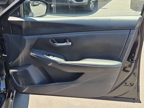 Used 2025 Nissan Sentra SV FWD image 33