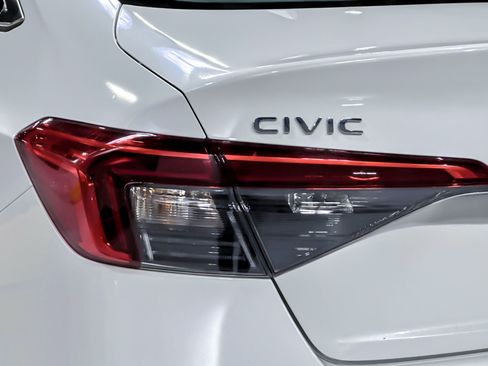 Used 2023 Honda Civic EX image 28