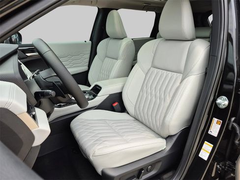 New 2025 Mitsubishi Outlander SEL image 10