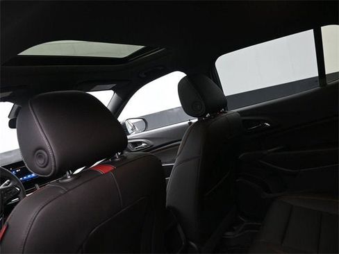 New 2026 Chevrolet Trax RS w/ Sunroof Package image 19