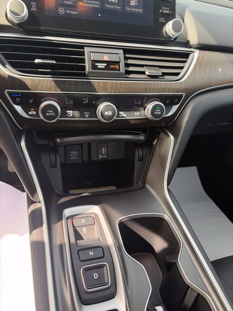 Used 2020 Honda Accord Touring image 17