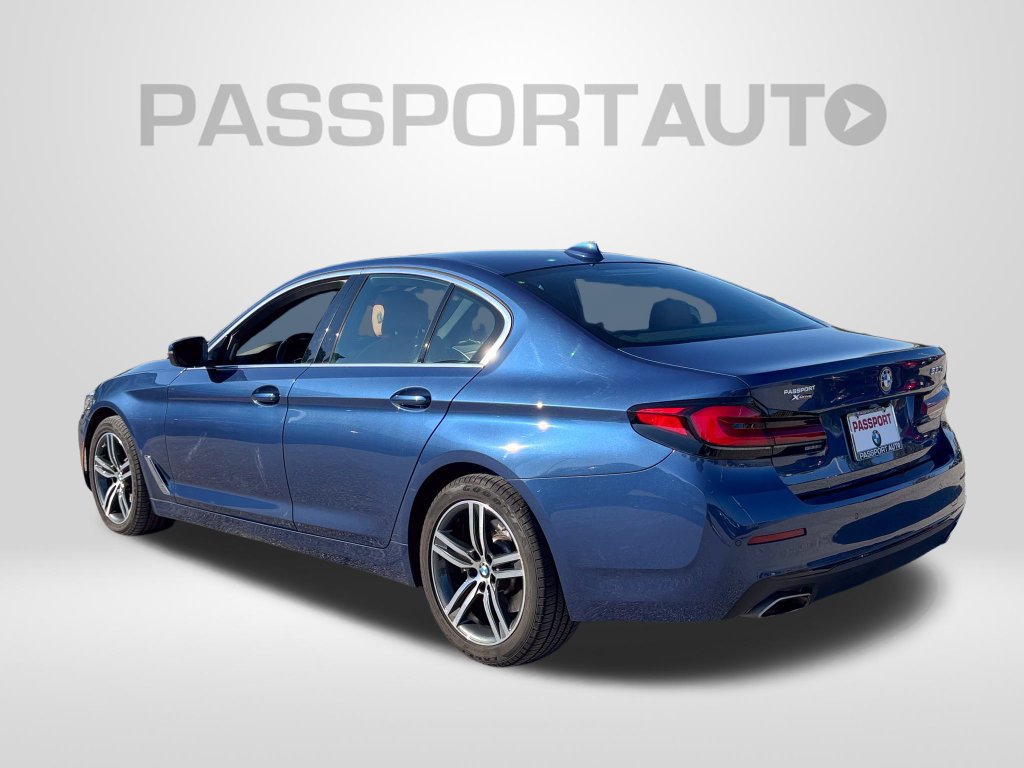 Certified 2023 BMW 530i xDrive w/ Premium Package AWD/4WD image 3